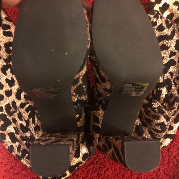 SHOEDAZZLE thigh high leopard boots - Picture 3 of 8